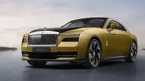 C罗收入逼近10亿大关，足坛神话再续！体坛历史第三人成就瞩目